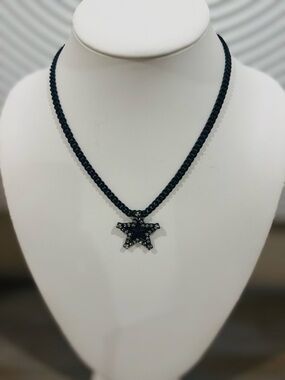 TOVA Smutt Black Star Pendant Necklace - Elegant Women's Jewelry